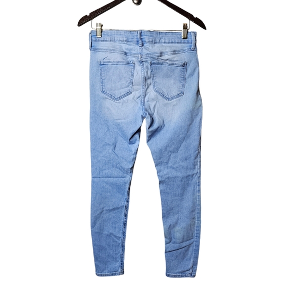 Old Navy Skinny Fit Denim Jean's. Perfect Condition! - Picture 5 of 6